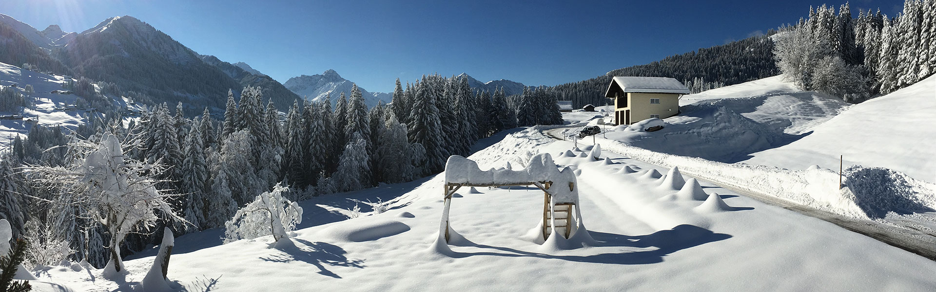 Haus Narzisse Ausblick im Winter auf den Widderstein.